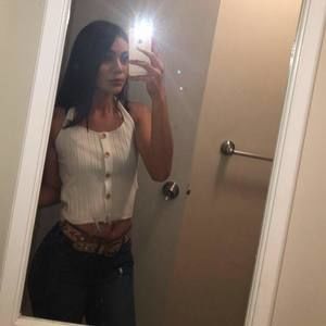 Meet your Posher, Araceli